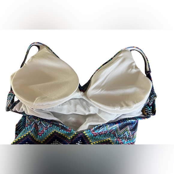 Profile by Gottex Women's Molded
Underwire Bra Tribal one piece size 12 NWT - Picture 8 of 12